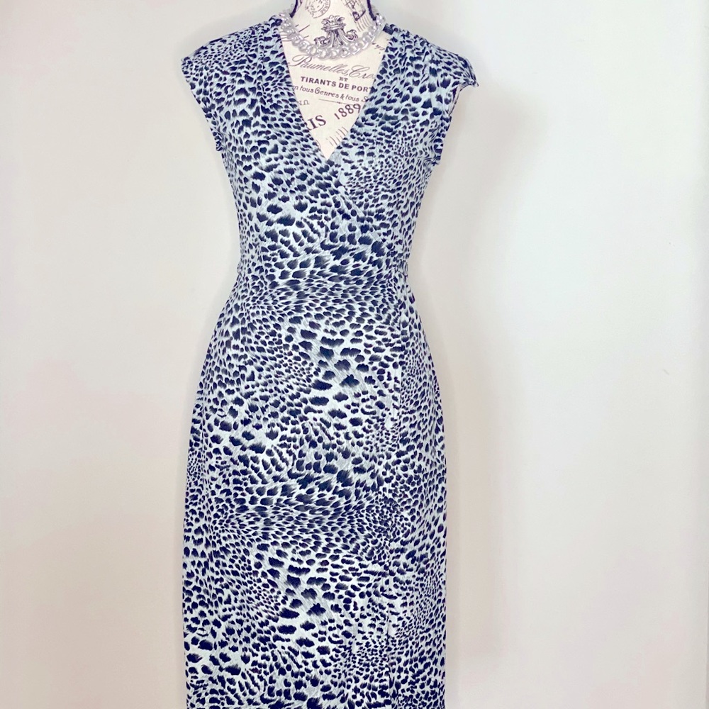 BCBG MAXAZRIA Wrap around dress